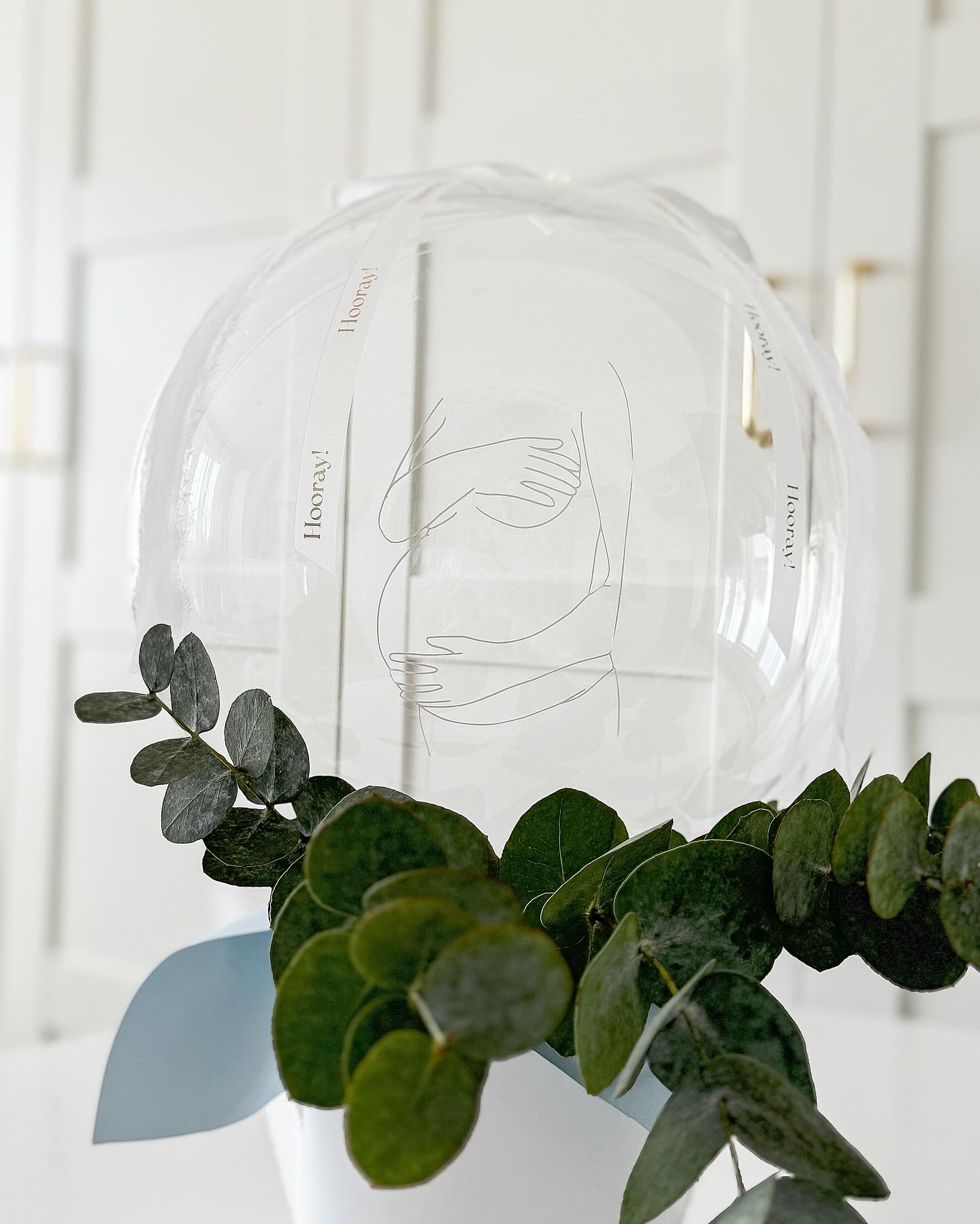 przezroczysty balon obrys kobiety